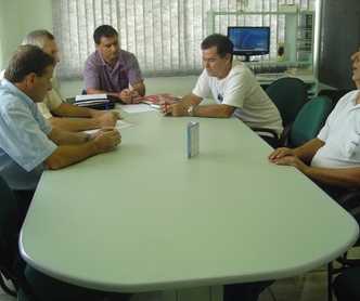 Sindicato  garante Piso Estadual em dissídio