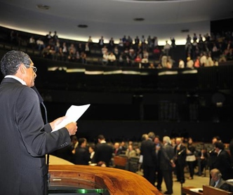 Em cinco votações, deputados aprovam salário mínimo de R$ 545 