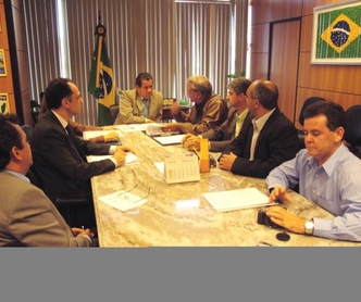Sindicatos cobram Implantação da NR dos frigoríficos no Ministério do Trabalho