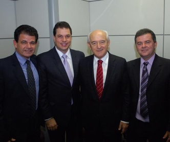  Ministro Manoel Dias assina NR dos frigoríficos. A Norma entra em vigor em 90 dias  